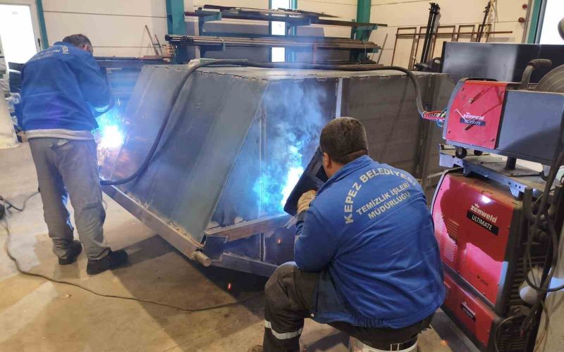 Kepez Belediyesi’nde Kurban Bayramı öncesi çöp konteyneri seferberliği
