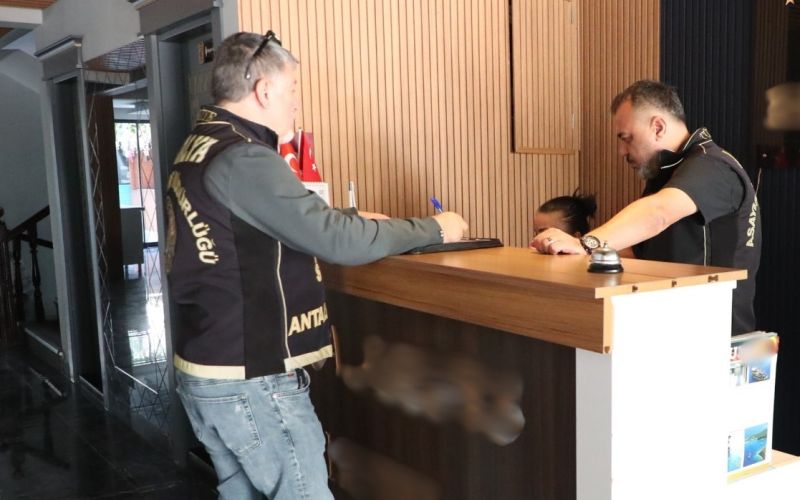 Konaklama tesisleri ve araç kiralama firmalarına eş zamanlı denetim
