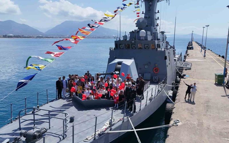 TCG BORA Alanya’da ziyarete açıldı
