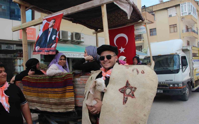 27. Geleneksel Kumluca Tarım ve Seracılık Festivali Yörük Göçü ile başladı
