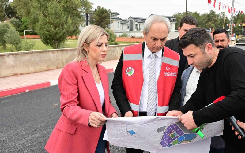 Duacı’da alt yapı çalışmaları tamamlanan 34 sokağa sıcak asfalt
