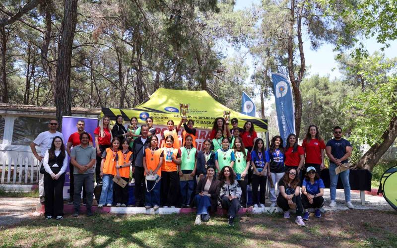 Antalya Büyükşehir Belediyesi’nden kız çocuklarına spor desteği
