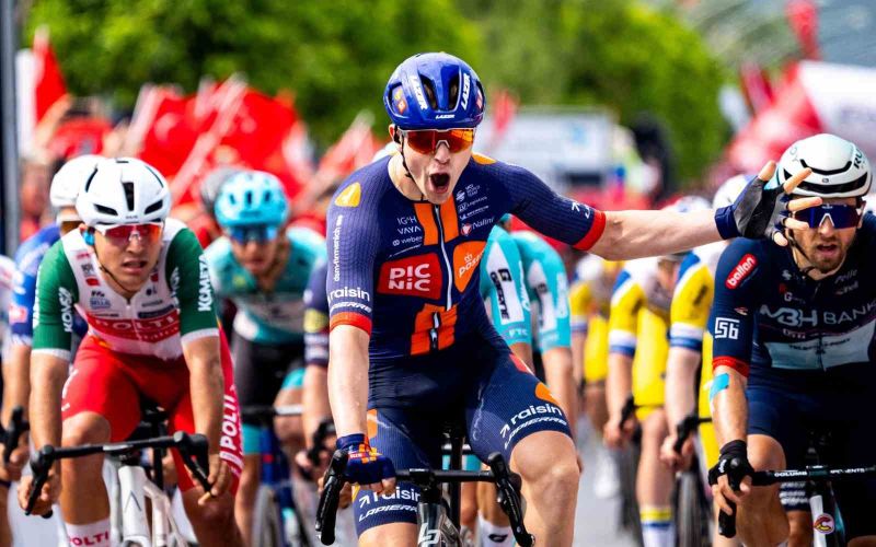 TUR’da Patara - Kemer etabını Casper Van Uden kazandı
