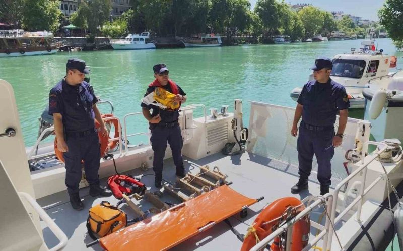 Sahil Güvenlik Komutanlığı’ndan 112 Personeline Tıbbi Tahliye Eğitimi

