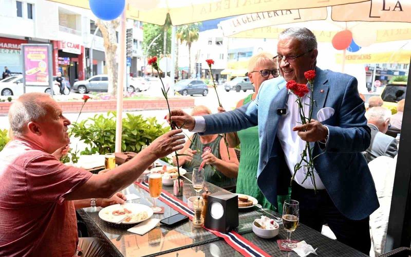 Kemer’de Norveç milli bayramı kutlandı
