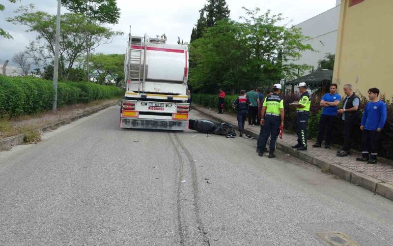 Antalya’da feci kaza: Tırın altında kalan 19 yaşındaki motosikletli genç hayatını kaybetti
