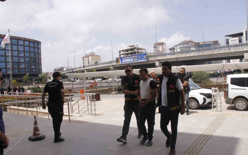 Sellektör yapma tartışmasında 3 kişiyi öldüren şüpheli tutuklandı
