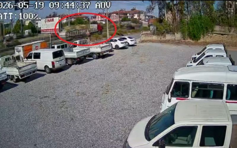 Manavgat’ta kamyonun çarptığı yaya hayatını kaybetti
