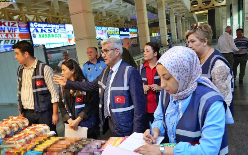 Antalya otogarında bayram öncesi bilet ve fiyat etiketi denetimi
