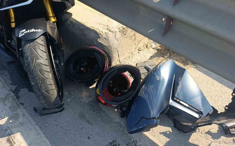 Otomobil ile motosiklet çarpıştı:2 kişi yaralandı
