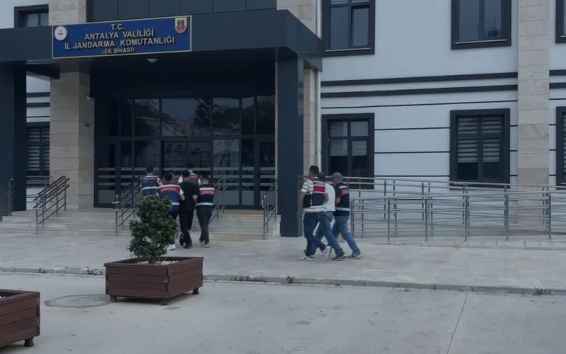 Antalya merkezli 27 ilde eş zamanlı yasa dışı bahis operasyonu: 79 gözaltı
