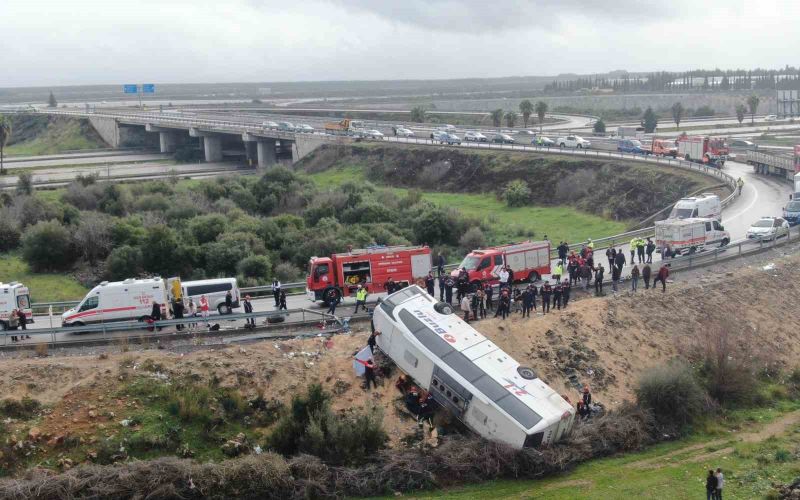 Antalya’da 10 kişinin hayatını kaybettiği otobüs kazasında bilirkişi sürücüyü kusurlu buldu
