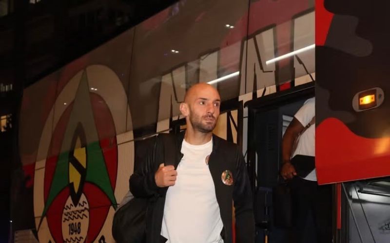 Alanyaspor, kaptan Efecan Karaca ile yollarını ayırdı
