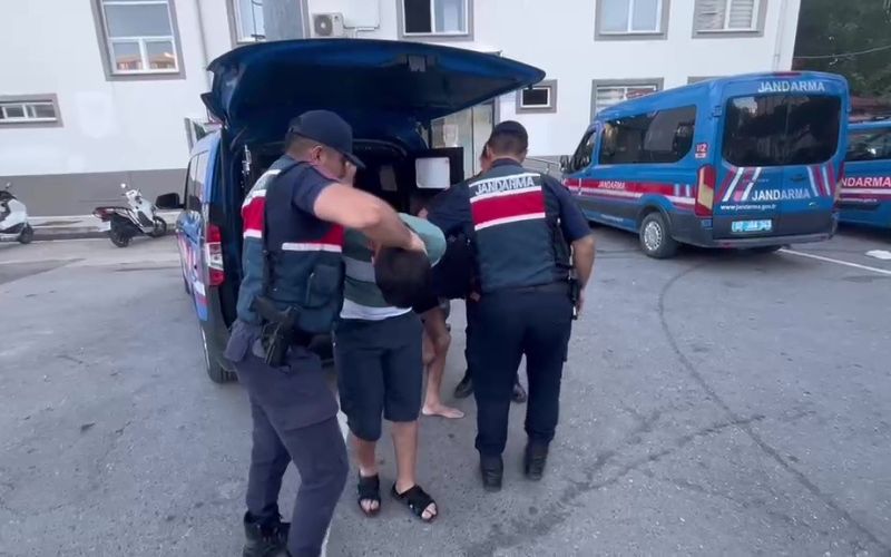 Canlı yayında terör propagandası yapan şahıslar YTS ile tespit edildi
