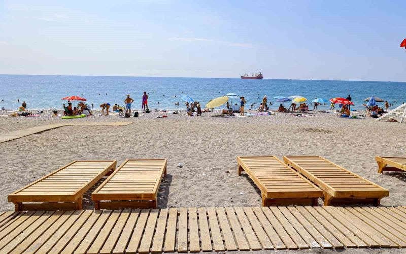 EKDAĞ’dan Boğaçayı Plajı’nda yerli üretimle hizmet
