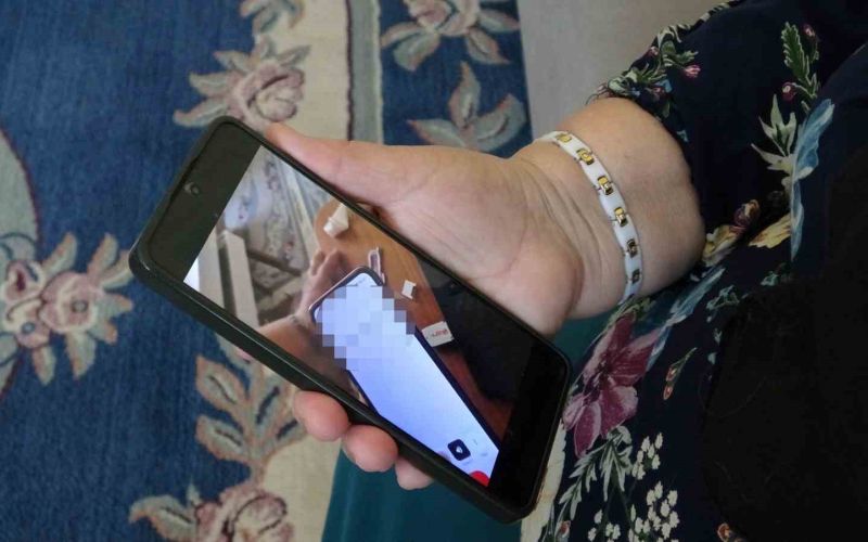 Annesini telefonda konuşurken gördü dolandırıcıların planını bozdu

