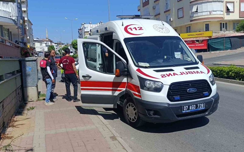 Motosiklet ile otomobil çarpıştı: 2 yaralı
