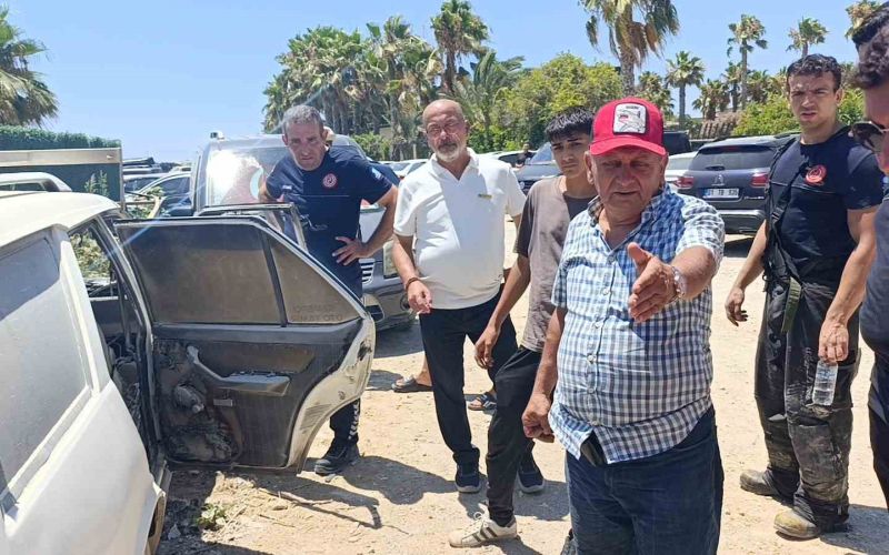 Otele ölçü almaya gitti, geri döndüğünde aracını yanmış halde buldu
