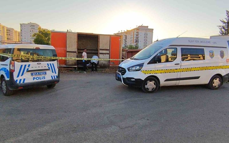 Yaşamını sürdürdüğü konteynerin yanında ölü halde bulundu
