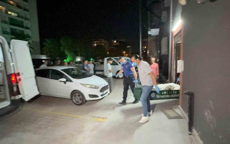 Antalya’da Norveç asıllı yaşlı adam evinde ölü bulundu
