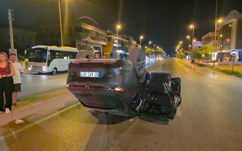 Virajı alamayan araç takla attı, sürücü yaralandı
