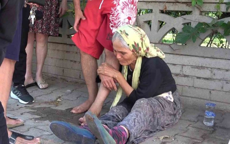 Anne oğlunun, oğlu annesinin yanan evde olduğunu zannetti buluşmada gözyaşları sel oldu

