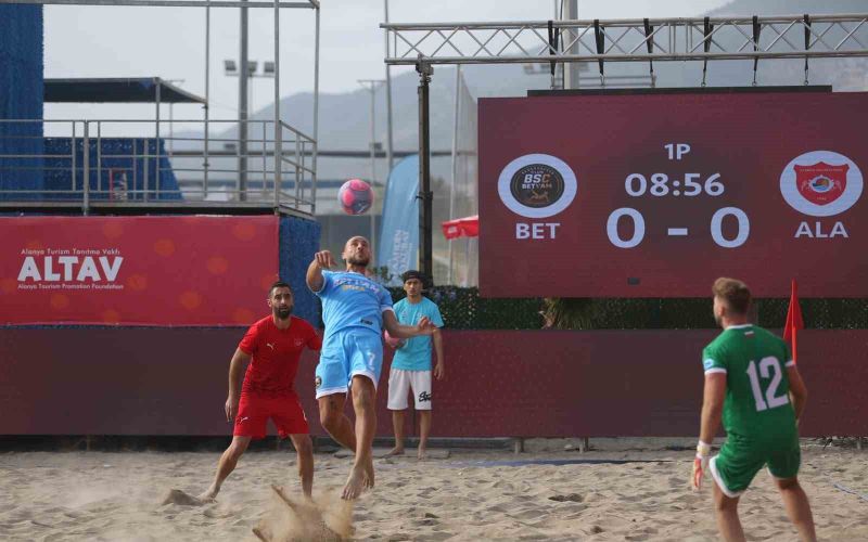 Alanya Belediyespor, Plaj Futbolu Dünya Kulüpler Şampiyonasına galibiyetle başladı
