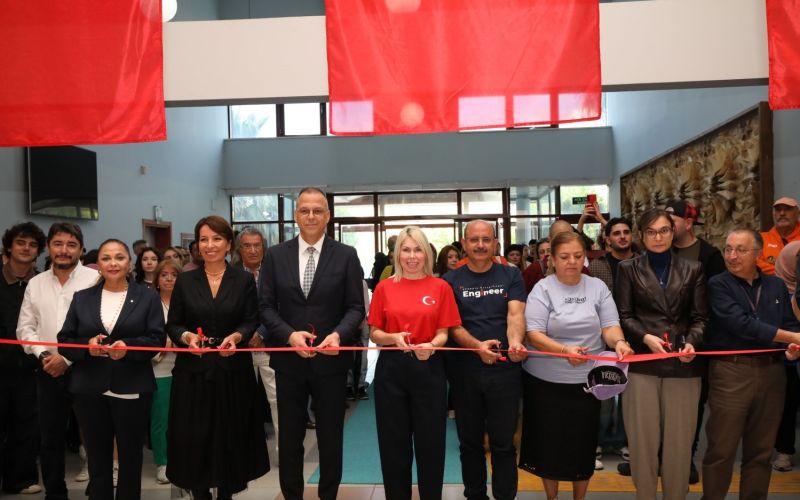 Akdeniz Üniversitesinde Cumhuriyet Coşkusu
