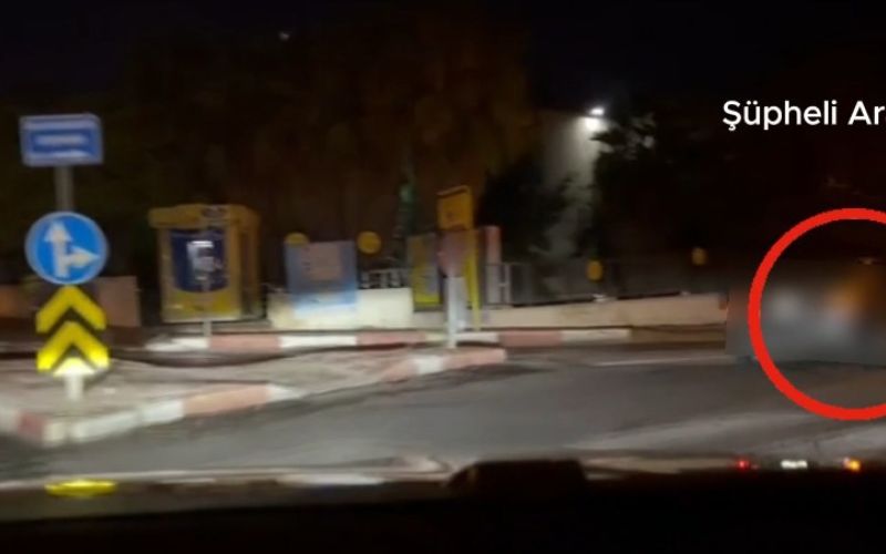 Antalya’da zehir tacirine operasyon kamerada: 7,5 kilogram esrar ele geçirildi
