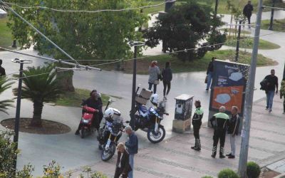 Kaldırım ve tramvay yolunu kullanan sürücülere ceza yağdı
