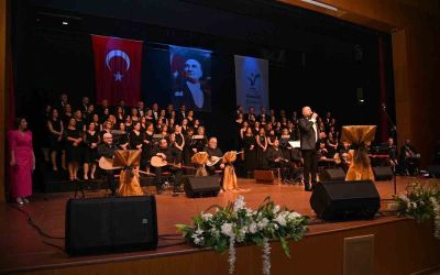 Manavgat Belediyesi THM Korosundan arabesk konseri

