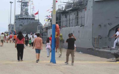 Alanya’da Sahil Güvenlik ve savaş gemileri vatandaşların ziyaretine açıldı
