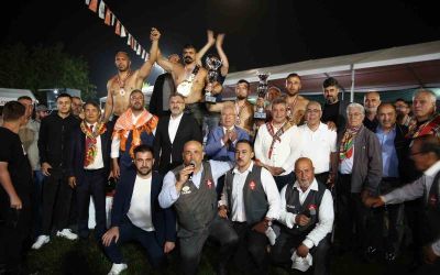 Serik’te Başpehlivan Cengizhan Şimşek oldu
