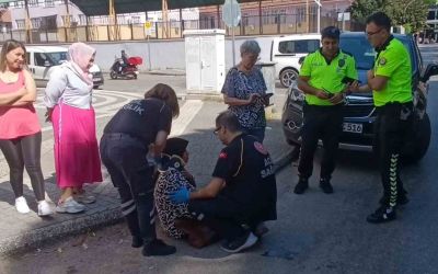 Yaya geçidinden geçmeye çalışan yayaya otomobil çarptı: 1 yaralı
