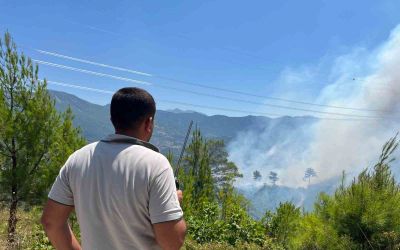 Alanya’daki yangınını kontrol altına alınması çalışmaları devam ediyor
