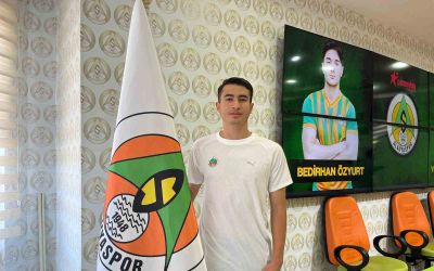 Alanyaspor, iki yerli oyuncu ile sözleşme imzaladı
