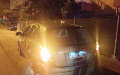 Serik’te otomobiller çarpıştı: 2 yaralı
