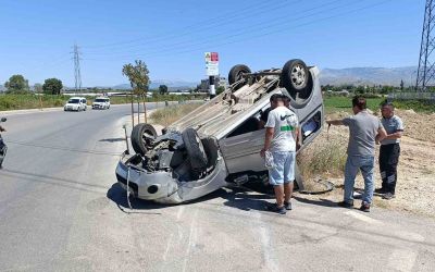 Takla atıp sürüklenen araçtan burnu bile kanamadan çıktı
