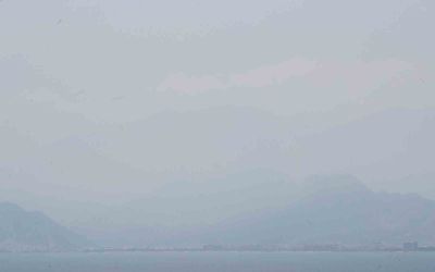 Antalya’nın simgesi Beydağları nem bulutu arasında kayboldu
