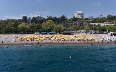 Büyükşehir plajları tatilcilerin gözdesi oldu
