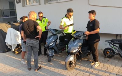 Motosikletleri bırakıp kaçtılar, yakalanınca 