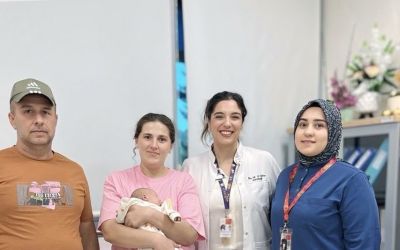 Riskli gebeliği bulunan anne sağlıklı şekilde bebeğini dünyaya getirdi
