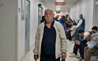 48 yıldır babasından ve kız kardeşinden aldığı böbreklerle yaşıyor
