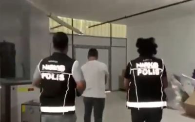Antalya’da uyuşturucu imalathanesine operasyon: 1,8 milyon sentetik ecza hap ele geçirildi
