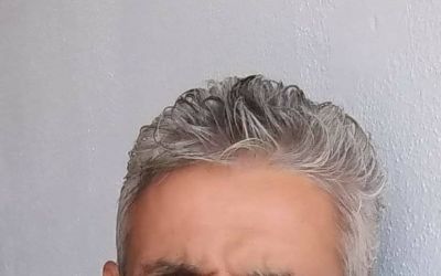 Motosikletten düşüp alevler içinde kalan sürücünün o anları görüntülendi
