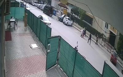 Rus uyruklu çiftin tartışması bıçaklı saldırıya döndü, o anlar güvenlik kamerasına yansıdı
