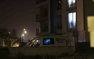 Yıllık izindeki polis memuru dehşet saçtı: Eşi ve 2 kızını öldürdü
