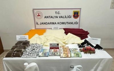 Alanya’da uyuşturucu operasyonu: 4 şüphelinin evine baskın

