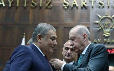 CHP’den istifa eden Aksu Belediye Başkanı Yıldırım AK Parti’ye katıldı
