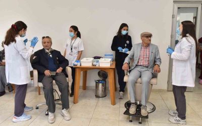 Kepez Belediyesi’nden huzurevi sakinlerine ağız ve diş sağlığı taraması
